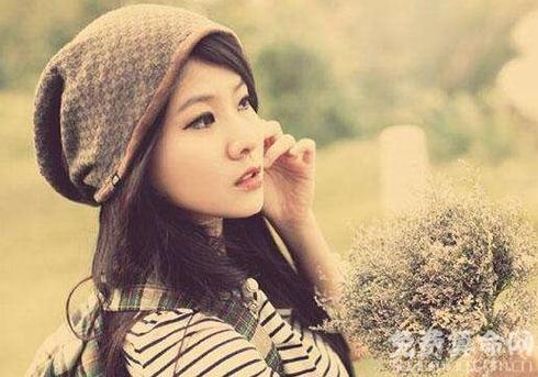 易受男神青睐的星座女,多愁善感的双子女易引起男神注意