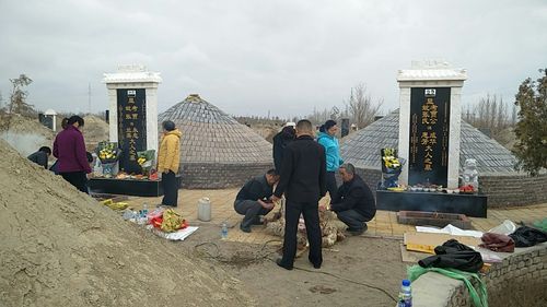 做梦梦到给奶奶移坟预示着什么意思