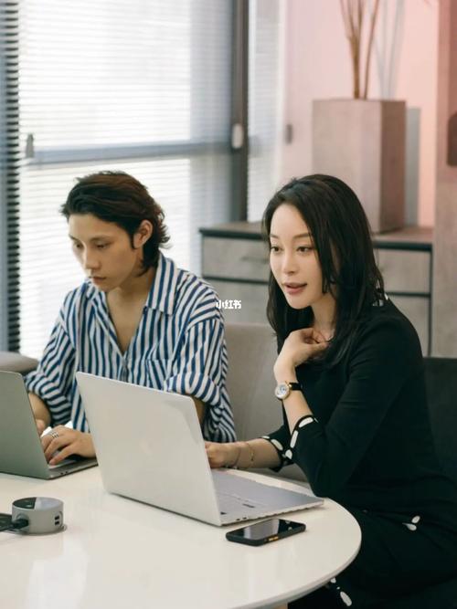 双子女的职场小毛病是什么