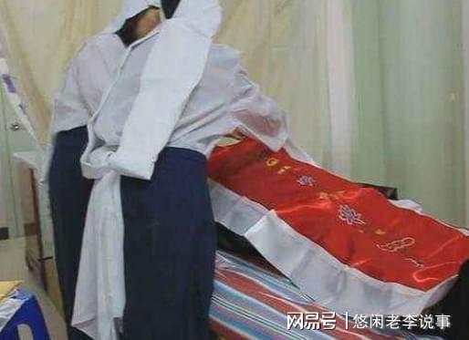 老人梦见死人预示什么