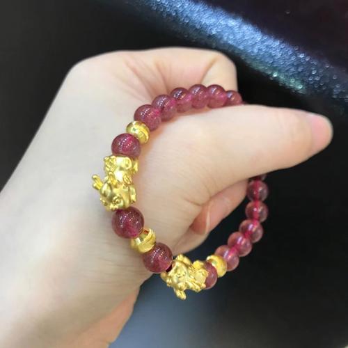 命数解析:哪些男女既旺桃花又旺财?