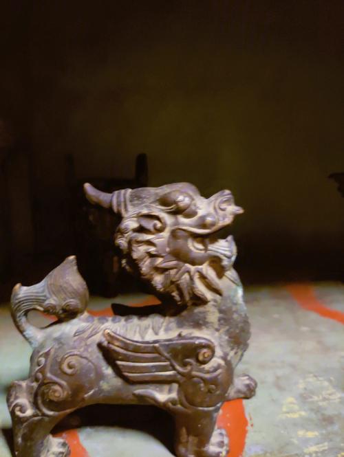 屏住呼吸,怕鬼又忍不住看鬼片的属猴