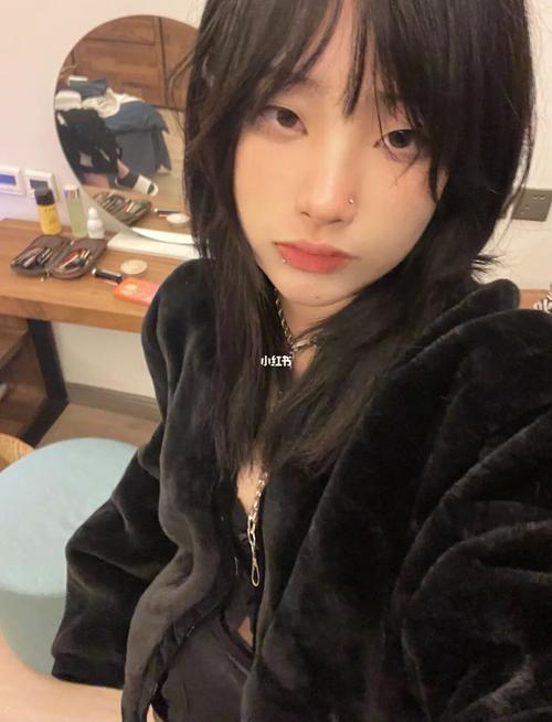 脑门大的女生是不是比较容易受到欺负