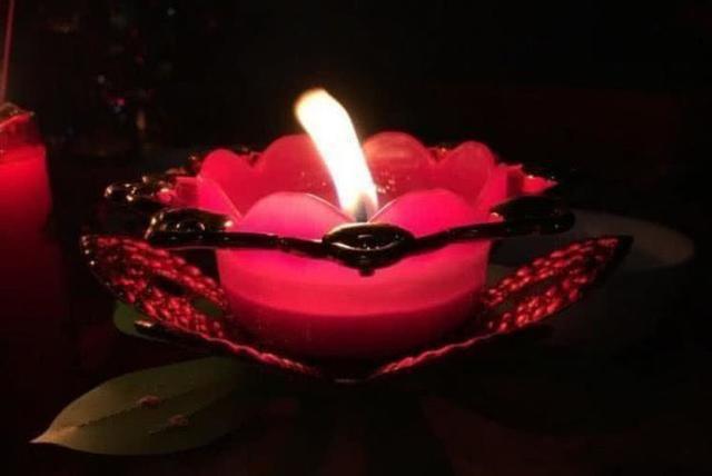 心理测试:哪盏莲花灯能让你心静?测你能不能安享晚年