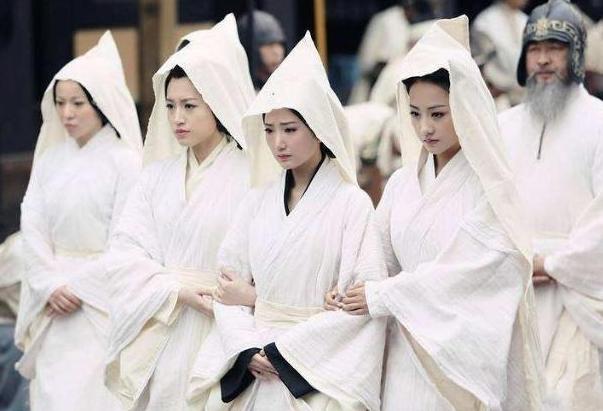 女人梦见办丧事的场面