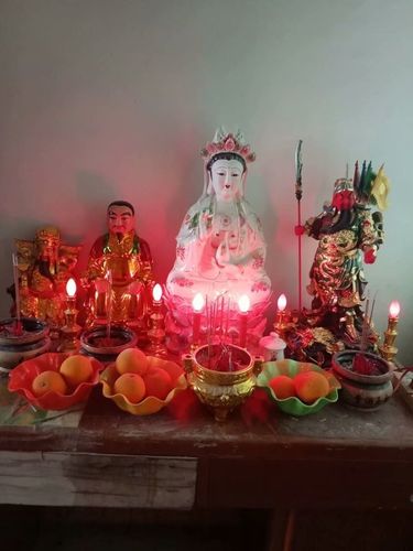家中有关公和观音应该怎么摆放的风水好?