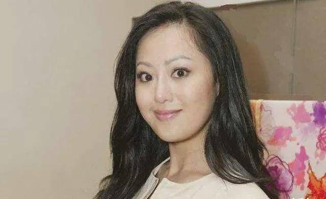 四白眼的女人是不是很喜欢出轨