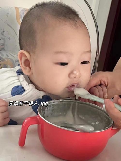 梦见自己吃生肉很腥是什么意思