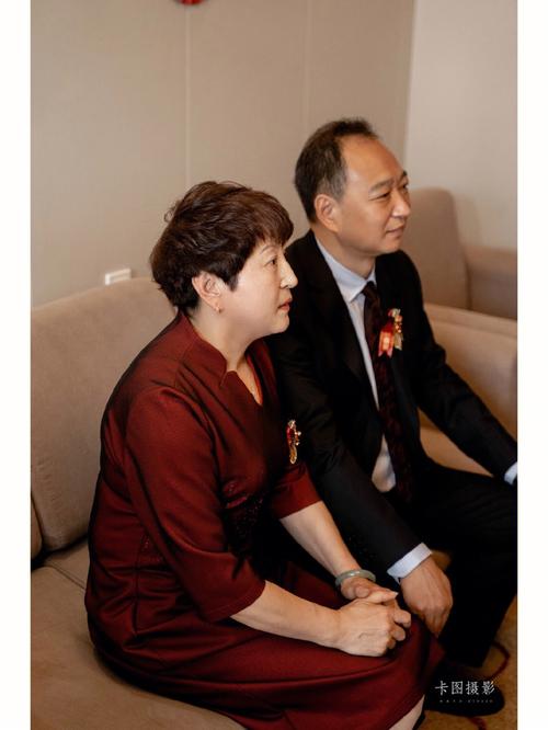 女儿出嫁哪些人可以送亲