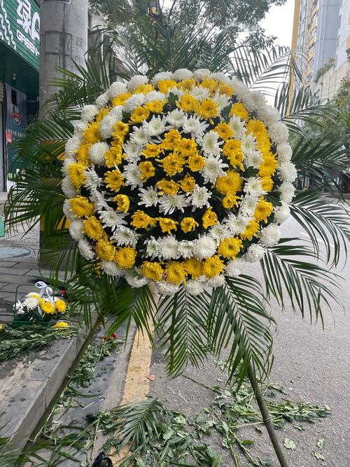 做梦梦见白色花圈
