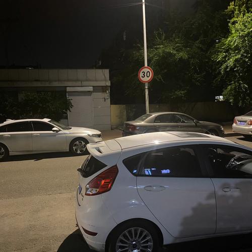 梦见路灯倒下 周公解梦之梦到路灯倒下