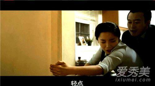 老婆在隔壁也阻止不了这些星男看美女!