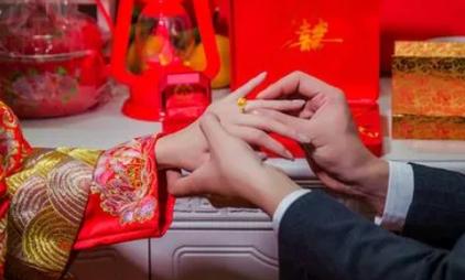 嫁女儿葱是男方拿是女方拿