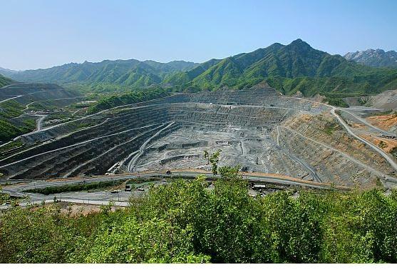 梦见石矿 采矿场是什么意思