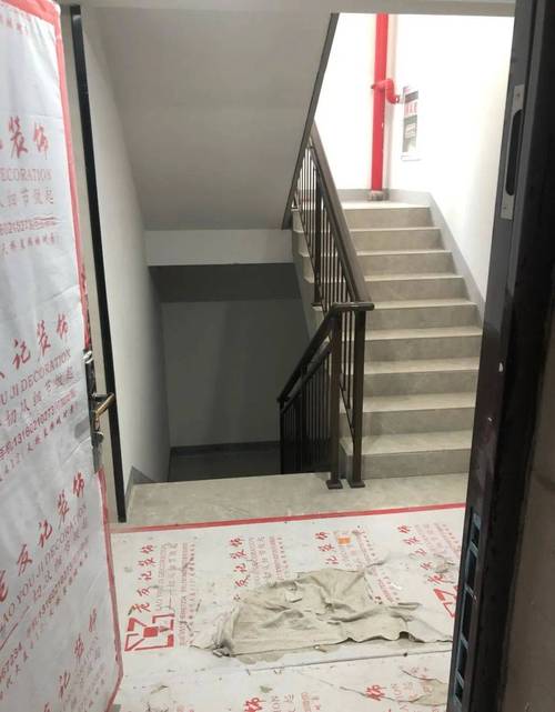 大门口正对楼梯有什么影响?该如何化煞化解?