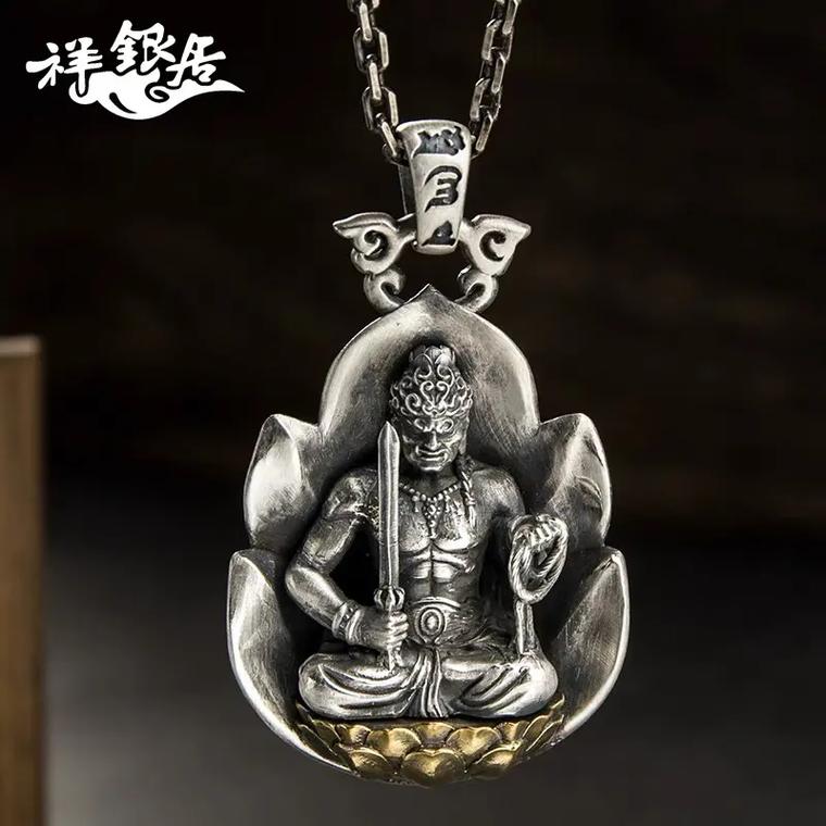 不动尊菩萨保佑什么生肖,不动尊菩萨的眷属