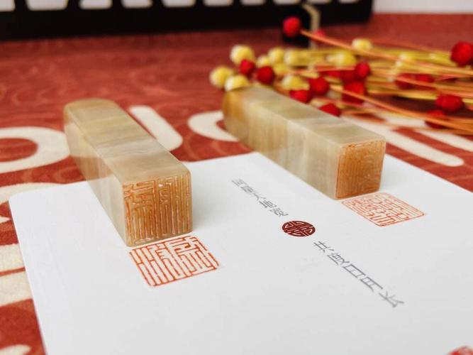 订婚拿什么礼品合适