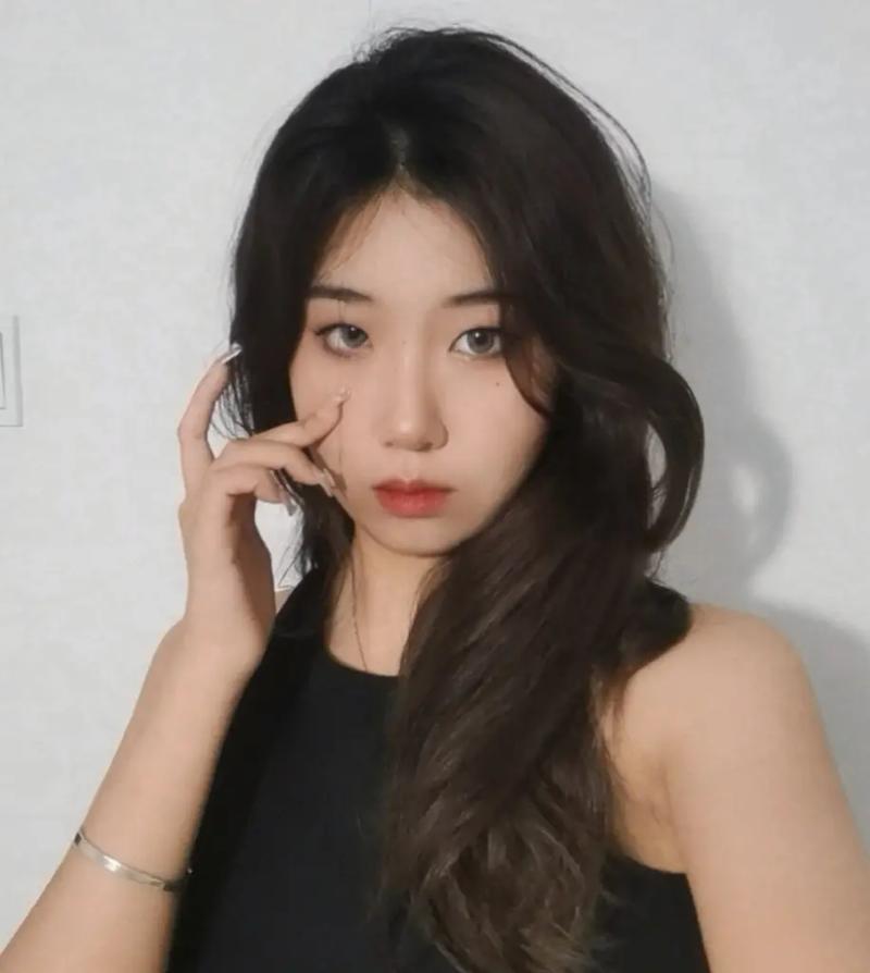 嘴硬好面子的人面相特征