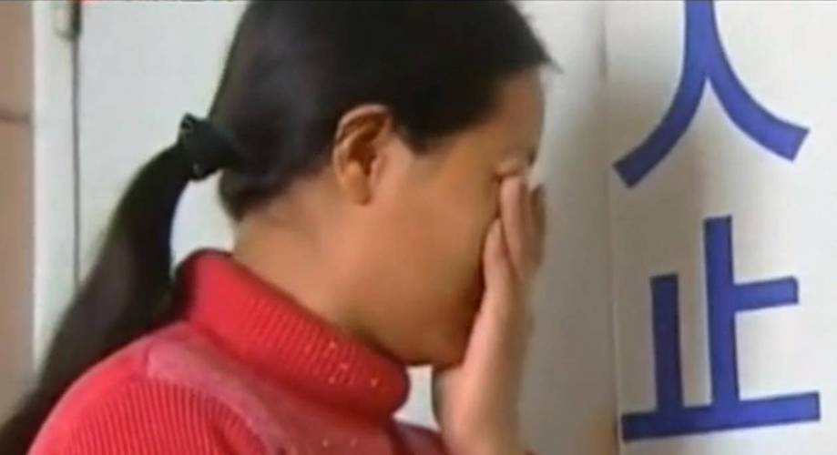 梦见自己光着下身有人看到是什么预兆