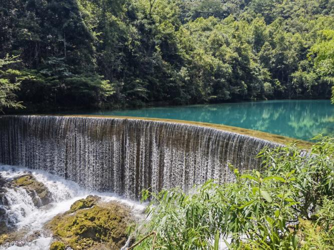 梦见水流很急飞流直下