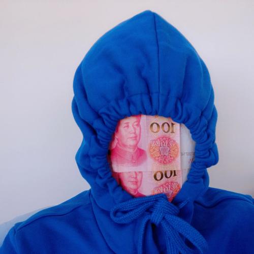 容易被金钱蒙蔽双眼的人面相特征