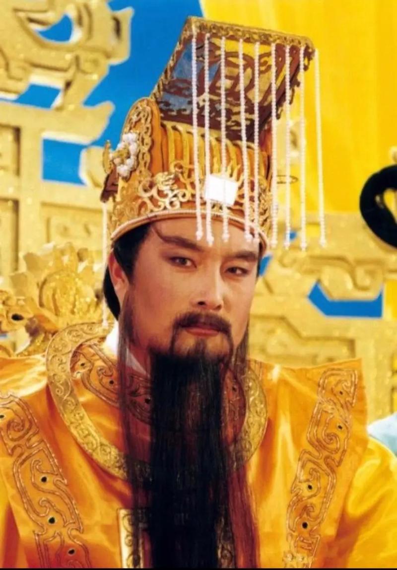 丹凤眼的男生好不好?是天生的富贵命吗?