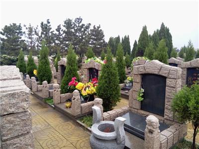 祖坟上摆什么好