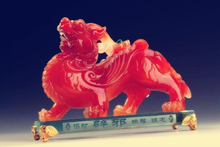 属虎人带什么饰品旺财,属虎的人适合佩带什么样的代表财运