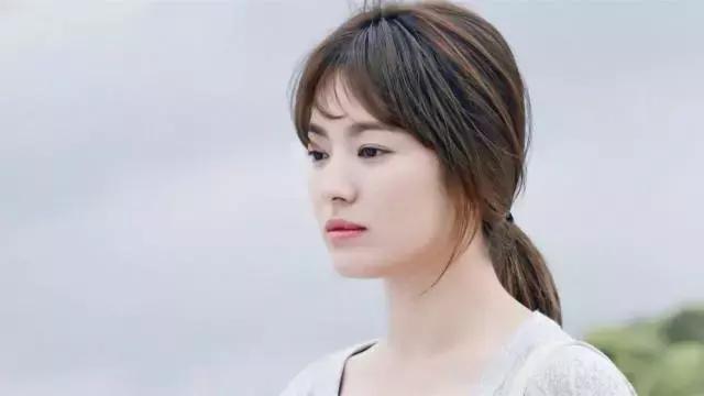 2021年天蝎座女生做什么发型最招桃花