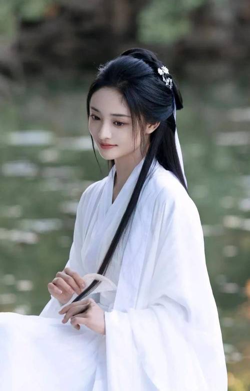 倾国倾城的八字