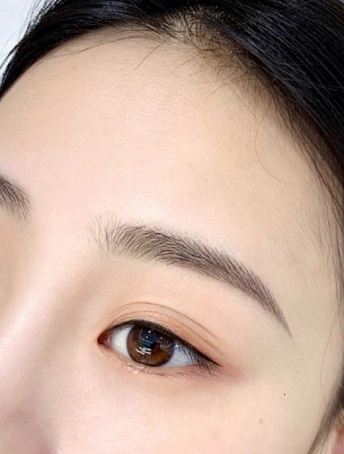 轻秀眉的人命运如何