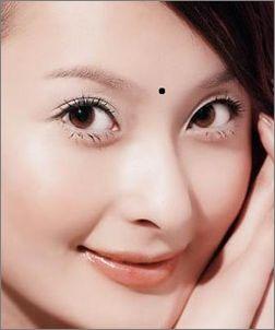 女人脸上桃花痣好不好