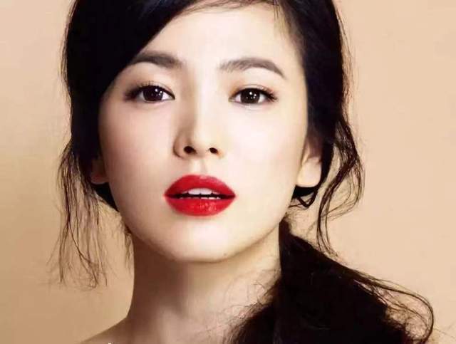 女人嘴唇厚代表什么,嘴唇厚的女人好吗