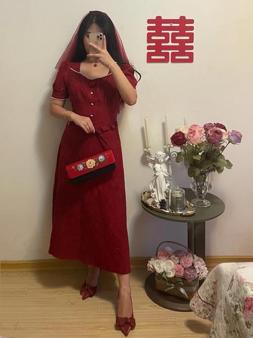 结婚头三天必须穿新衣吗