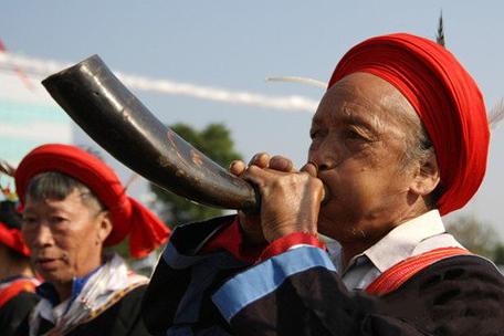 梦见吹号角