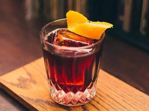 梦见鸡尾酒