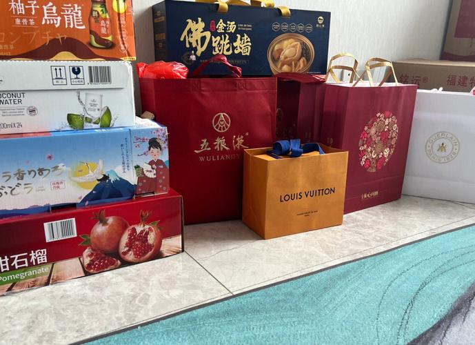 第一次去男方家带什么礼物合适