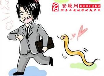 梦见被蛇头追