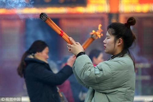 去寺院烧香的人叫什么客