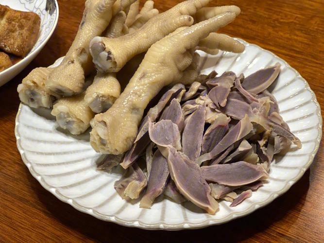 梦见做饭给很多人吃
