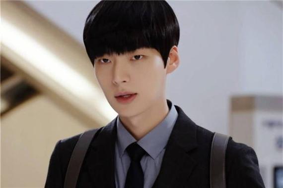 四白眼的男人怎么样