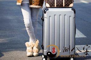 梦见旅游时行李箱丢了