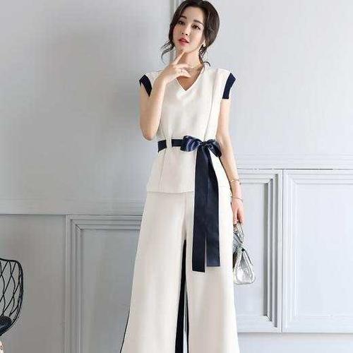 穿衣服显气质的生肖女