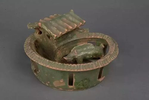 梦见猪从猪圈跑出来,预感即将应验