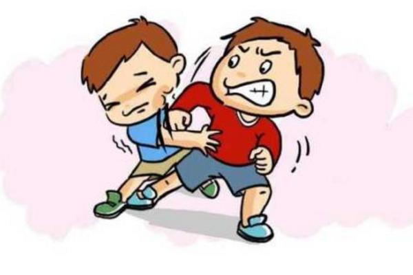 梦见看到路上有人打架