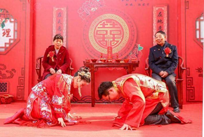 现在拜堂仪式简单流程