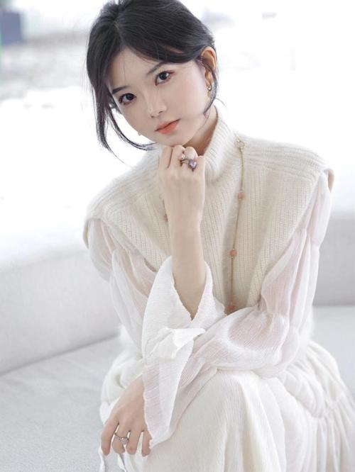 这些生肖男喜欢温文尔雅的古典美女