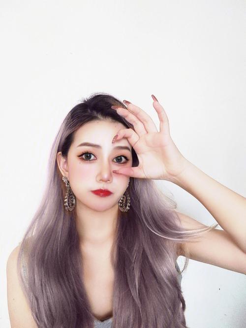 狮子女适合酷酷的装扮吗,狮子座女生穿什么样的衣服合适搜狗问问