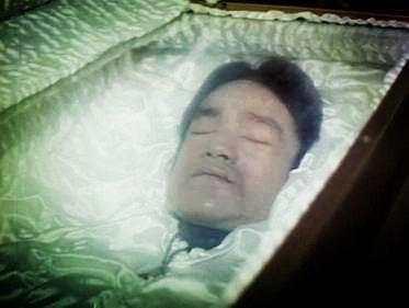太离奇了!这些巨星死亡前的征兆