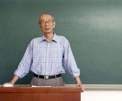 梦见自己站在讲台上